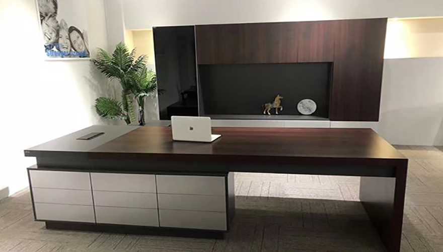 老板辦公桌椅定制如何選擇？-深圳美林辦公家具